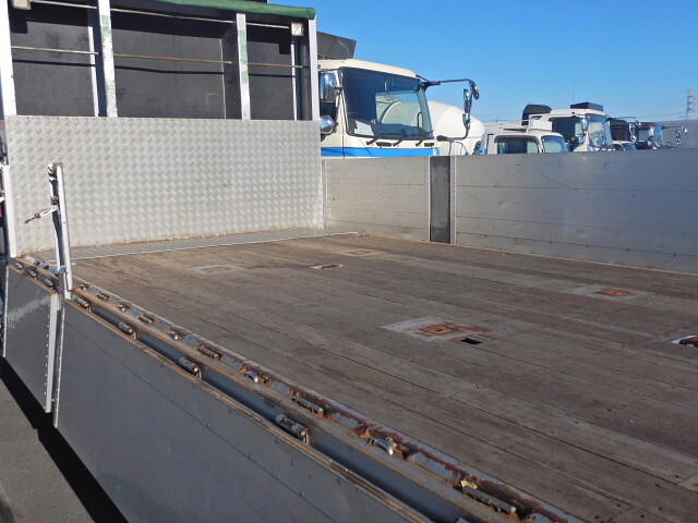 三菱ふそうスーパーグレートアルミブロック大型（10t）[写真05]