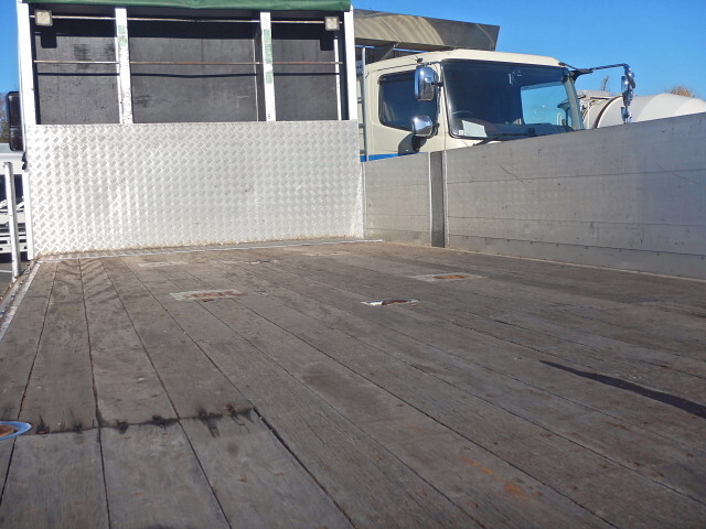 三菱ふそうスーパーグレートアルミブロック大型（10t）[写真07]