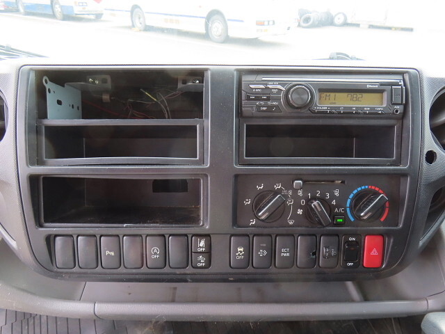 日野デュトロアルミブロック小型（2t・3t）[写真18]