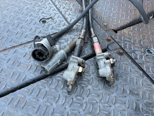 三菱ふそうスーパーグレートトレーラーヘッド（トラクターヘッド）大型（10t）[写真12]