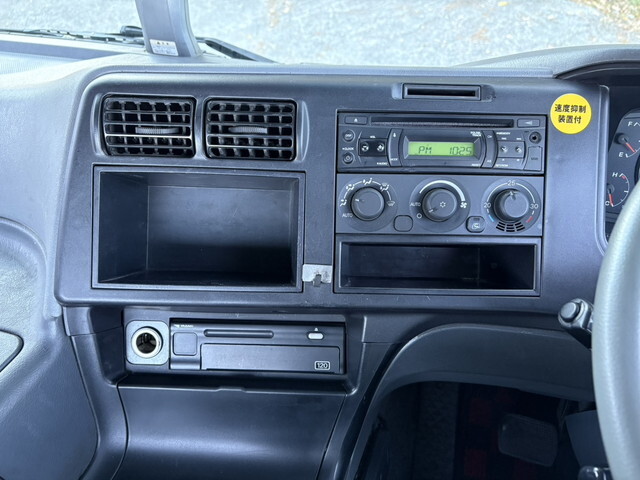 三菱ふそうスーパーグレートトレーラーヘッド（トラクターヘッド）大型（10t）[写真23]