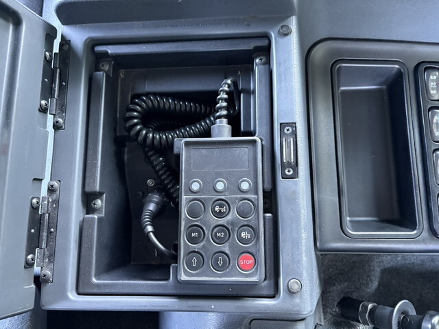 三菱ふそうスーパーグレートトレーラーヘッド（トラクターヘッド）大型（10t）[写真24]