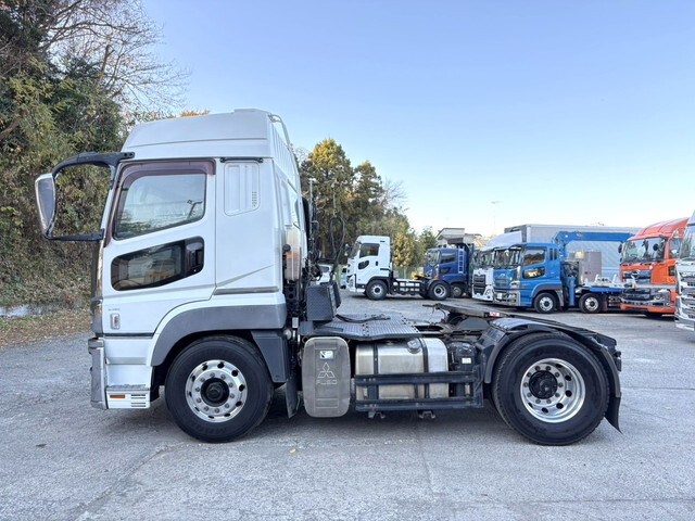 三菱ふそうスーパーグレートトレーラーヘッド（トラクターヘッド）大型（10t）[写真04]