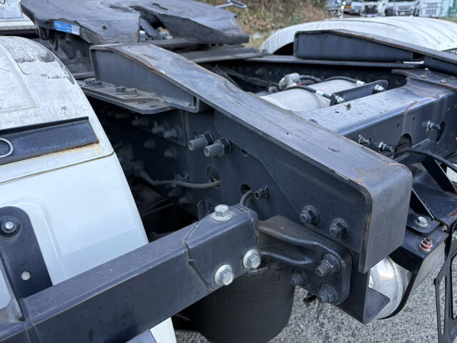 日野プロフィアトレーラーヘッド（トラクターヘッド）大型（10t）[写真15]