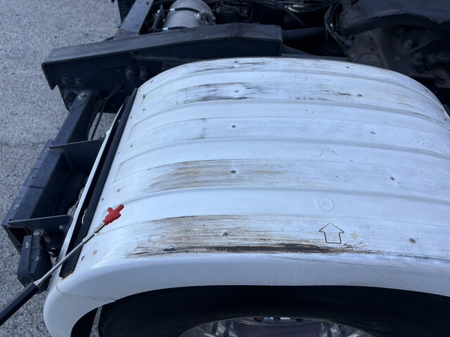 日野プロフィアトレーラーヘッド（トラクターヘッド）大型（10t）[写真33]