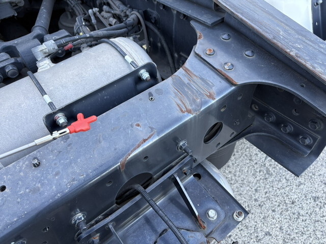 日野プロフィアトレーラーヘッド（トラクターヘッド）大型（10t）[写真34]