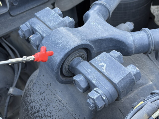 日野プロフィアトレーラーヘッド（トラクターヘッド）大型（10t）[写真36]