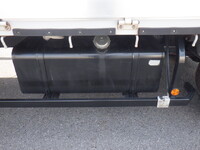 日野レンジャー幌ウイング中型（4t）[写真11]