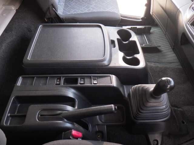 日野レンジャー幌ウイング中型（4t）[写真27]