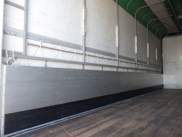 日野レンジャー幌ウイング中型（4t）[写真34]