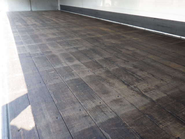 日野レンジャー幌ウイング中型（4t）[写真35]