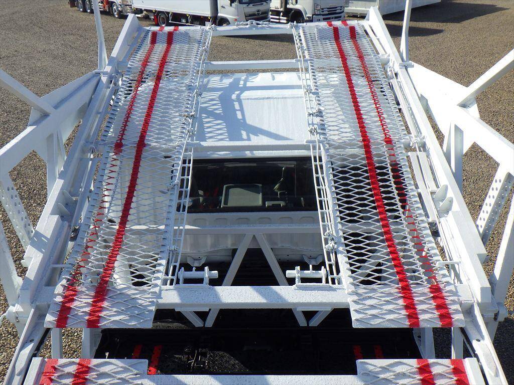 三菱ふそうファイターその他の形状増トン（6t・8t）[写真10]