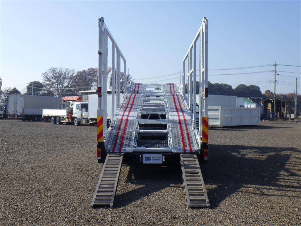 三菱ふそうファイターその他の形状増トン（6t・8t）[写真12]