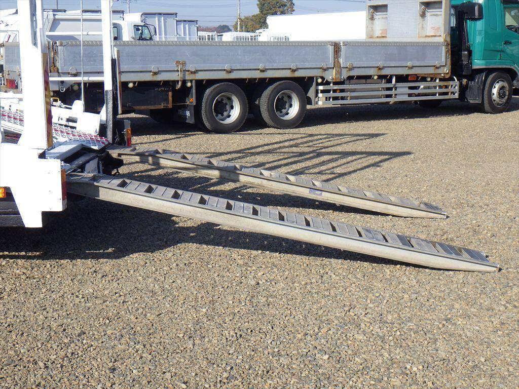 三菱ふそうファイターその他の形状増トン（6t・8t）[写真13]