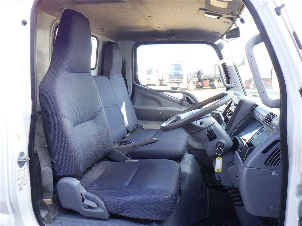 三菱ふそうキャンタークレーン3段小型（2t・3t）[写真20]