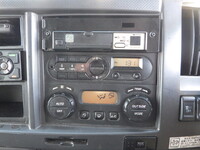 いすゞフォワードアルミウイング中型（4t）[写真16]