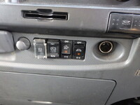 いすゞフォワードアルミウイング中型（4t）[写真17]