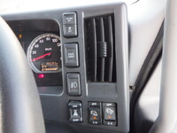 いすゞフォワードアルミウイング中型（4t）[写真19]