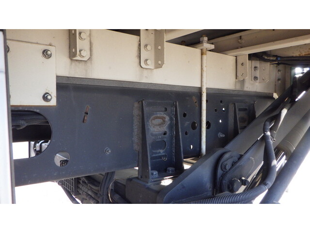 いすゞフォワードアルミウイング中型（4t）[写真24]