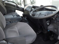 いすゞフォワードアルミウイング中型（4t）[写真13]