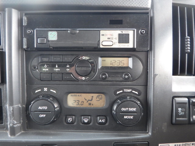 いすゞフォワードアルミウイング中型（4t）[写真15]