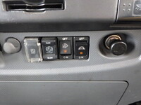 いすゞフォワードアルミウイング中型（4t）[写真17]