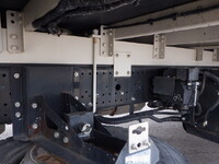 いすゞフォワードアルミウイング中型（4t）[写真28]