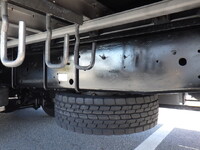 いすゞギガアルミウイング大型（10t）[写真14]