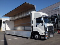 いすゞギガアルミウイング大型（10t）[写真01]