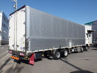 いすゞギガアルミウイング大型（10t）[写真05]