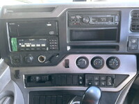 UDトラックスクオンパネルウイング大型（10t）[写真25]