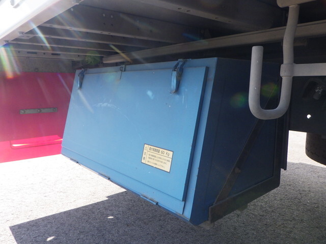 日野プロフィアアルミウイング大型（10t）[写真28]