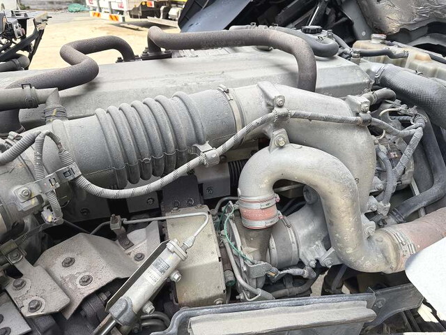 日野プロフィアアルミウイング大型（10t）[写真15]