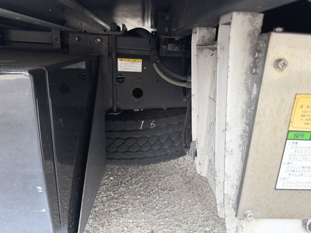 日野プロフィアアルミウイング大型（10t）[写真24]