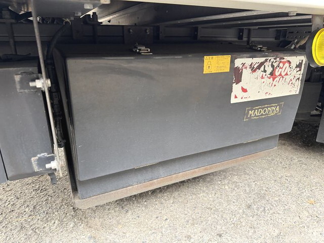 日野プロフィアアルミウイング大型（10t）[写真27]