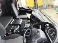 日野プロフィアアルミウイング大型（10t）[写真31]