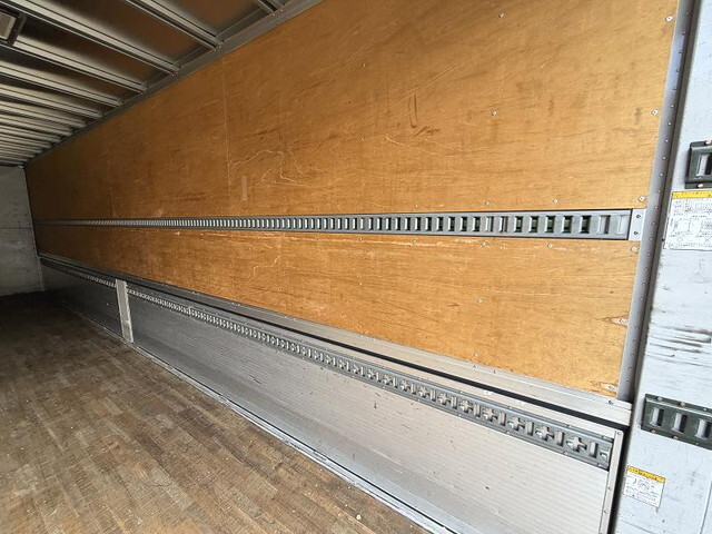 日野プロフィアアルミウイング大型（10t）[写真09]