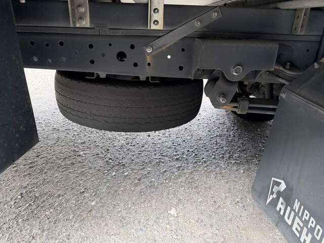 日野デュトロ冷凍車（冷蔵車）小型（2t・3t）[写真28]