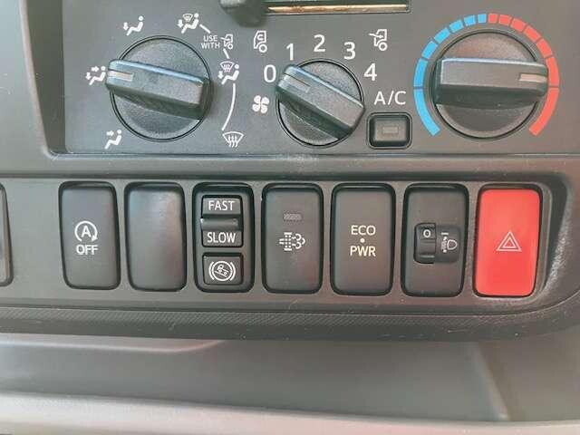 日野デュトロ平ボディ小型（2t・3t）[写真10]