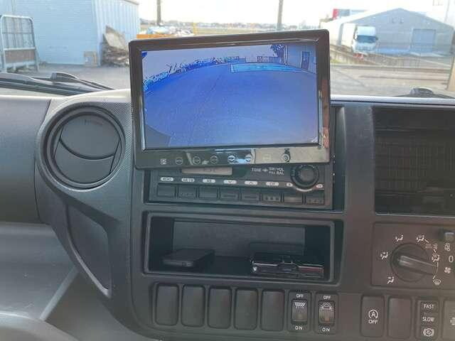 日野デュトロ平ボディ小型（2t・3t）[写真11]