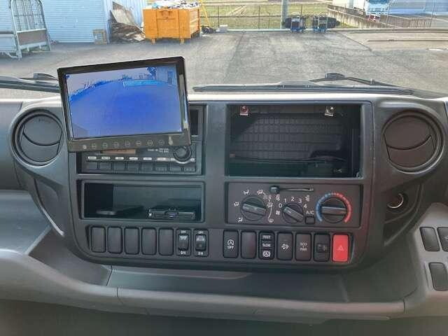 日野デュトロ平ボディ小型（2t・3t）[写真09]