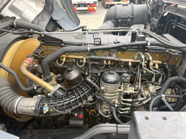 三菱ふそうスーパーグレートトレーラーヘッド（トラクターヘッド）大型（10t）[写真16]