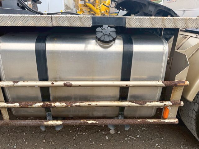 三菱ふそうスーパーグレートトレーラーヘッド（トラクターヘッド）大型（10t）[写真20]