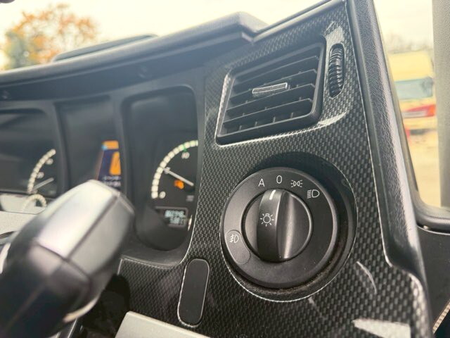 三菱ふそうスーパーグレートトレーラーヘッド（トラクターヘッド）大型（10t）[写真29]