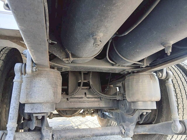 三菱ふそうスーパーグレートタンク車（タンクローリー）大型（10t）[写真12]