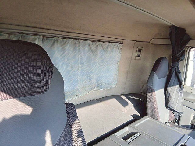 三菱ふそうスーパーグレートタンク車（タンクローリー）大型（10t）[写真16]