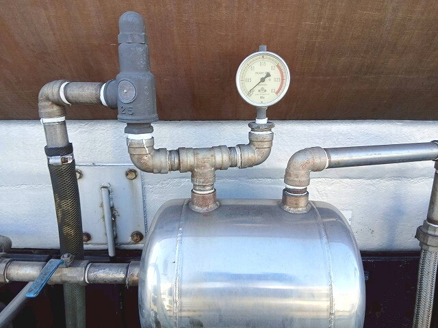 三菱ふそうスーパーグレートタンク車（タンクローリー）大型（10t）[写真26]