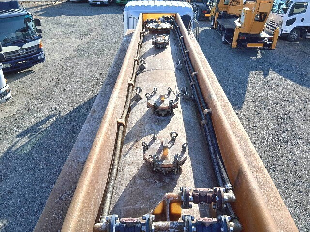 三菱ふそうスーパーグレートタンク車（タンクローリー）大型（10t）[写真36]