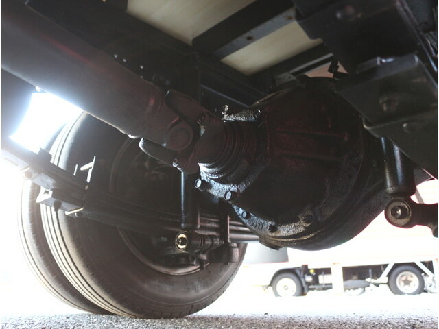 日野デュトロ平ボディ小型（2t・3t）[写真17]