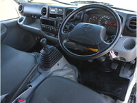 日野デュトロ平ボディ小型（2t・3t）[写真22]